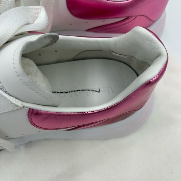 Women’s Alexander McQueen low top metallic sneaker size 38 made in Italy - Picture 7 of 12